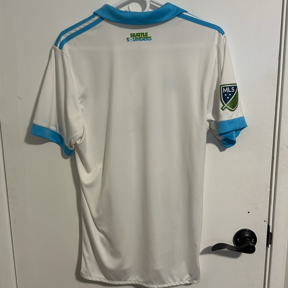 2018 Seattle Sounders FC officially licensed jersey. Away. Size M. Adidas. - Picture 4 of 4